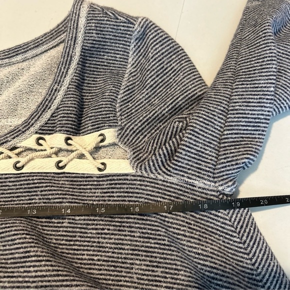 Free People Lacey Love Pullover Sweater Stripe Flowy Blue S - Picture 4 of 4